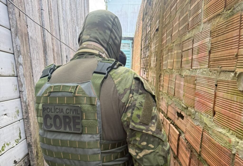 Operação policial da PCSC contra líderes de facção criminosa em Santa Catarina, maio de 2025.